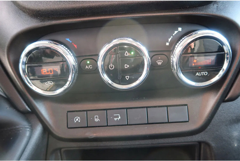 Koffer Transporter Iveco Daily 35S16 Bakwagen + Laadklep 750kg: das Bild 8