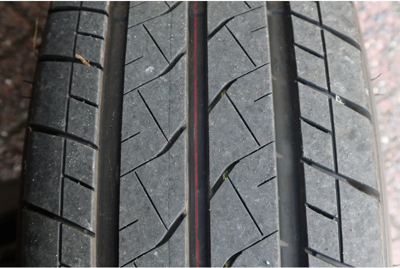 Koffer Transporter Iveco Daily 35S16 Bakwagen + Laadklep 750kg: das Bild 15