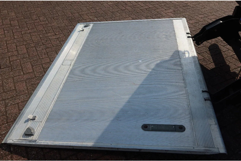 Koffer Transporter Iveco Daily 35S16 Bakwagen + Laadklep 750kg: das Bild 13