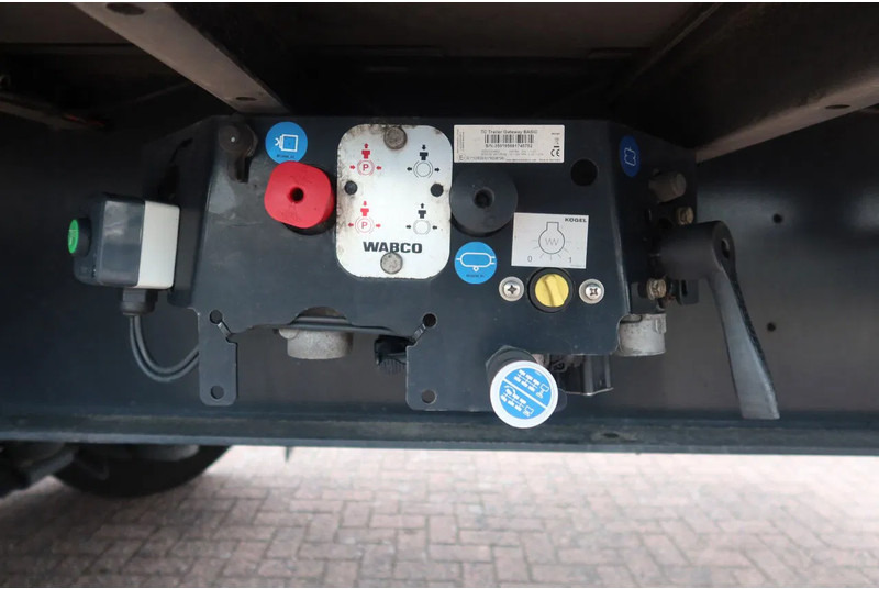 Kögel SN 24 Schuifzeil, Schuifdak, lift as, stuur-as, Rongen gaten + ice killer. - Planenauflieger: das Bild 5 Kögel SN 24 Schuifzeil, Schuifdak, lift as, stuur-as, Rongen gaten + ice killer. - Planenauflieger: das Bild 5