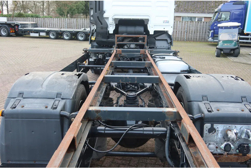 MAN TGX 18 .340 4x2 Full air Chassis, twist locks - Fahrgestell LKW: das Bild 4 MAN TGX 18 .340 4x2 Full air Chassis, twist locks - Fahrgestell LKW: das Bild 4