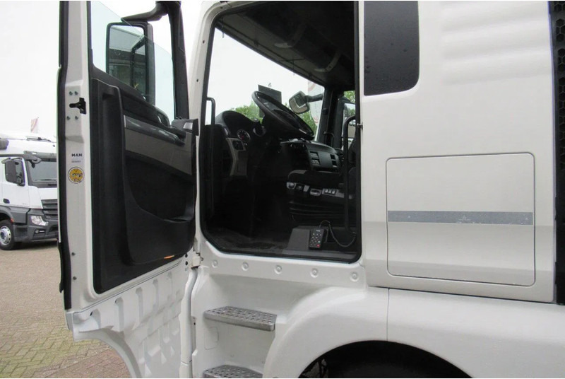 MAN TGX 26.460 XLX Interarder Euro 6 - Autotransporter LKW: das Bild 4 MAN TGX 26.460 XLX Interarder Euro 6 - Autotransporter LKW: das Bild 4