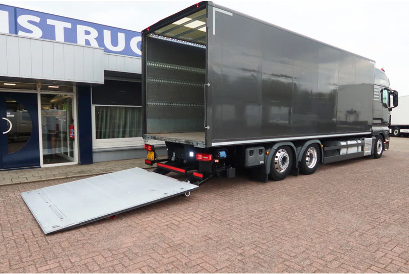 MAN TGX 26.500 6x2 Bak + Klep 3000 KG, FULL AIR SUSPENSION, SKY- LIGHTS. - Koffer LKW: das Bild 3 MAN TGX 26.500 6x2 Bak + Klep 3000 KG, FULL AIR SUSPENSION, SKY- LIGHTS. - Koffer LKW: das Bild 3