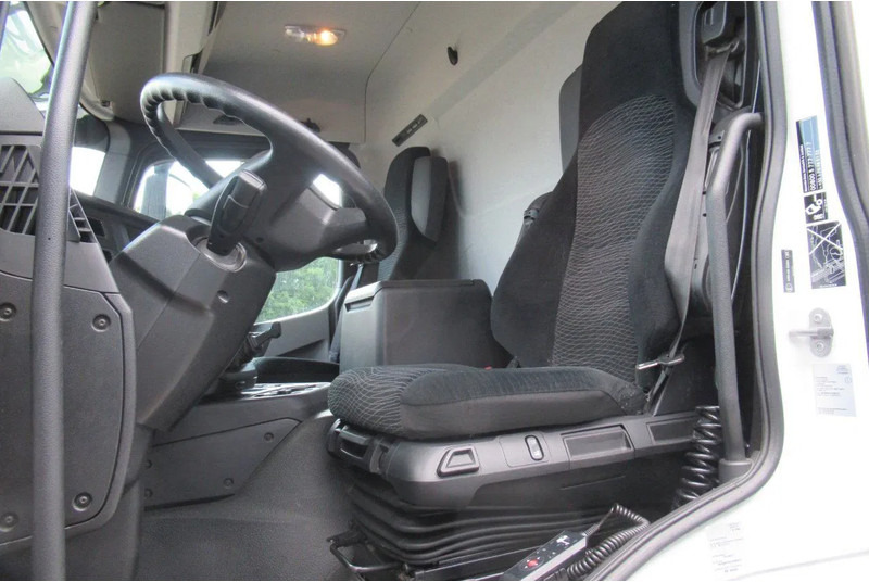Mercedes-Benz Actros 1832 1832 LL 4x2 - Koffer LKW: das Bild 5 Mercedes-Benz Actros 1832 1832 LL 4x2 - Koffer LKW: das Bild 5