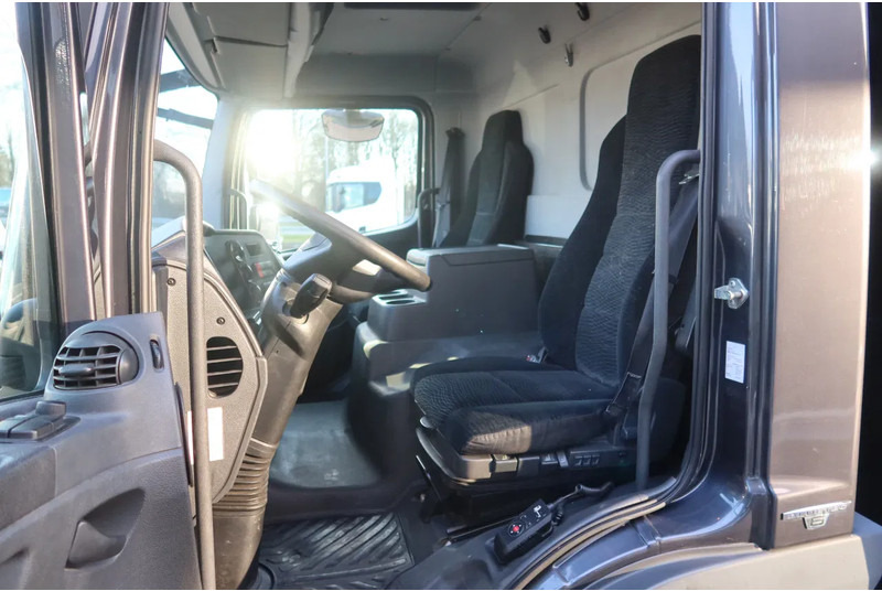 Mercedes-Benz Atego 818 L bak + klep grijs metallic € 14.650.- euro netto - Koffer LKW: das Bild 5 Mercedes-Benz Atego 818 L bak + klep grijs metallic € 14.650.- euro netto - Koffer LKW: das Bild 5