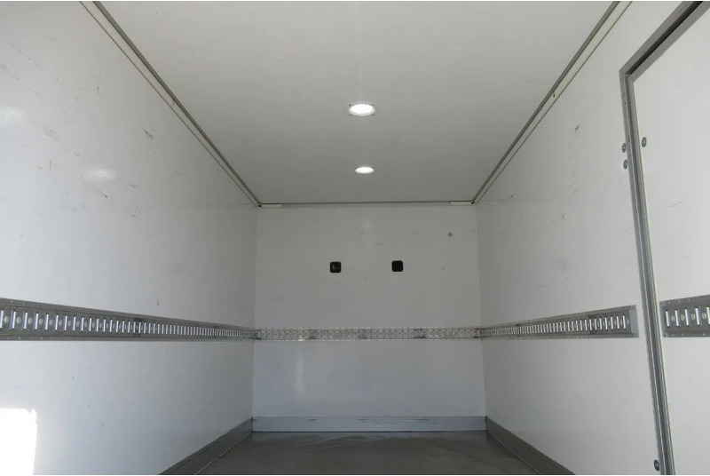 Renault Master Heating HEAVY DUTCH FLOWER TRUCK Euro 6 - Koffer LKW: das Bild 4 Renault Master Heating HEAVY DUTCH FLOWER TRUCK Euro 6 - Koffer LKW: das Bild 4