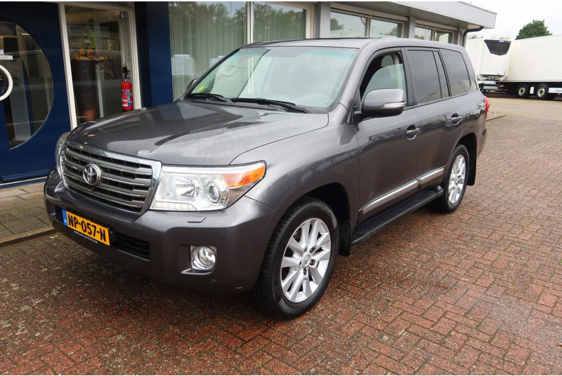 Toyota Land Cruiser V8 200 V8. 4.5D Executive. 7 Persoons. Luchtvering. Marge voertuig - PKW: das Bild 1 Toyota Land Cruiser V8 200 V8. 4.5D Executive. 7 Persoons. Luchtvering. Marge voertuig - PKW: das Bild 1
