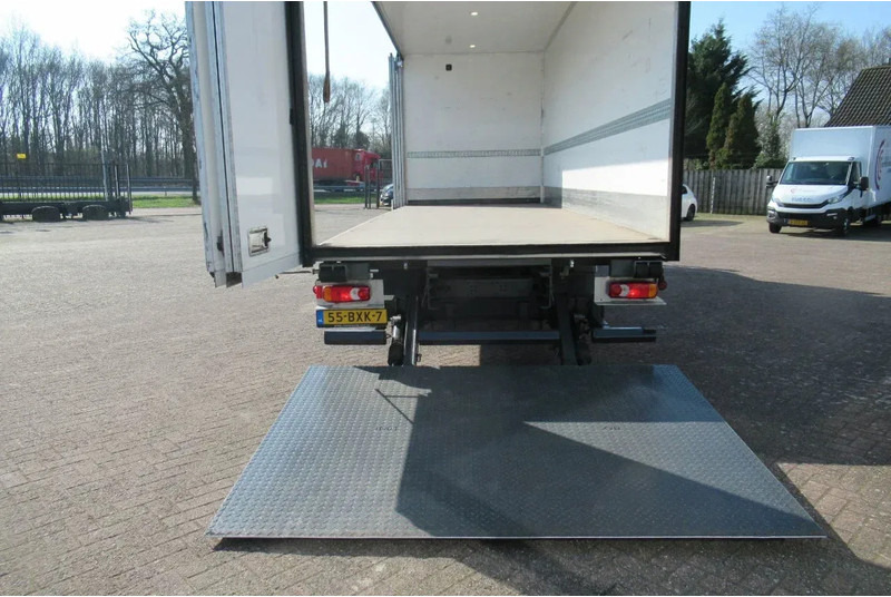 Volvo FL 250 Bakwagen + 6 deuren + Laadklep 2000 kg - Koffer LKW: das Bild 4 Volvo FL 250 Bakwagen + 6 deuren + Laadklep 2000 kg - Koffer LKW: das Bild 4