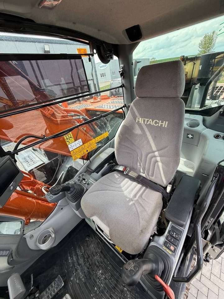Kettenbagger Hitachi ZX 250 LC N-6: das Bild 10