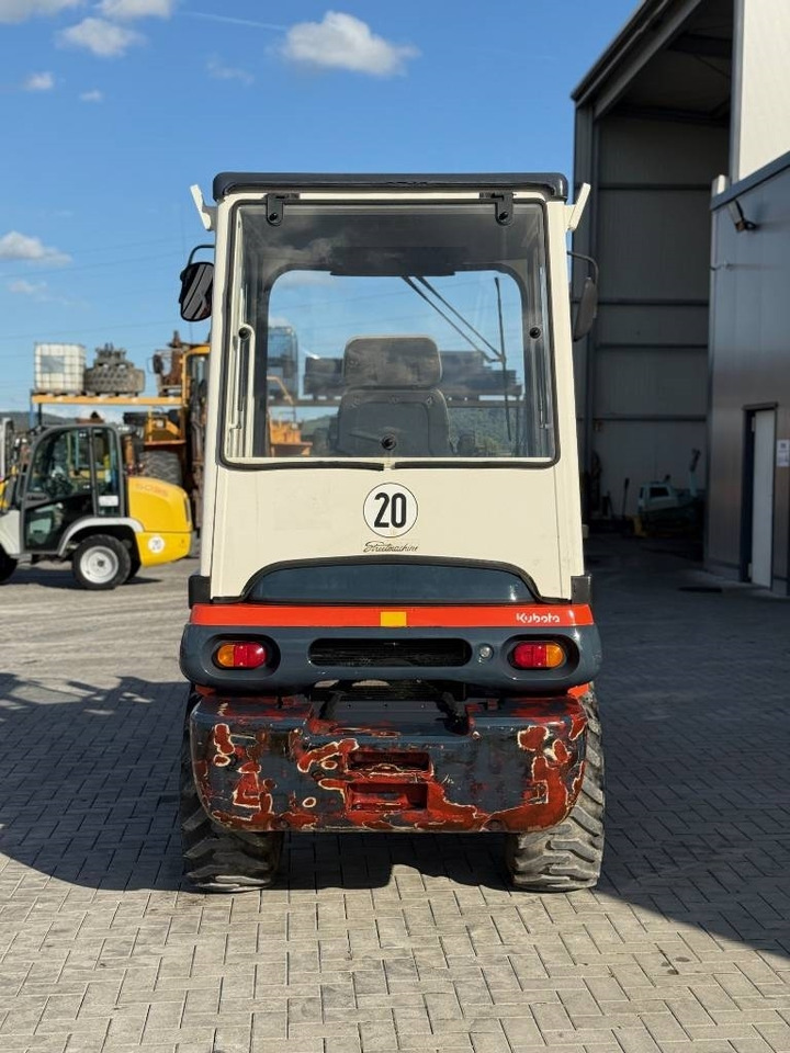 Kubota R 420 - Radlader: das Bild 4 Kubota R 420 - Radlader: das Bild 4