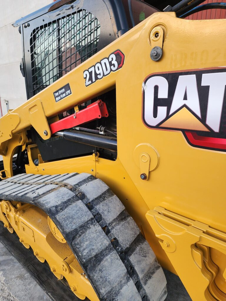 CAT 279D3 ALTO CAUDAL - Kompaktlader: das Bild 5 CAT 279D3 ALTO CAUDAL - Kompaktlader: das Bild 5