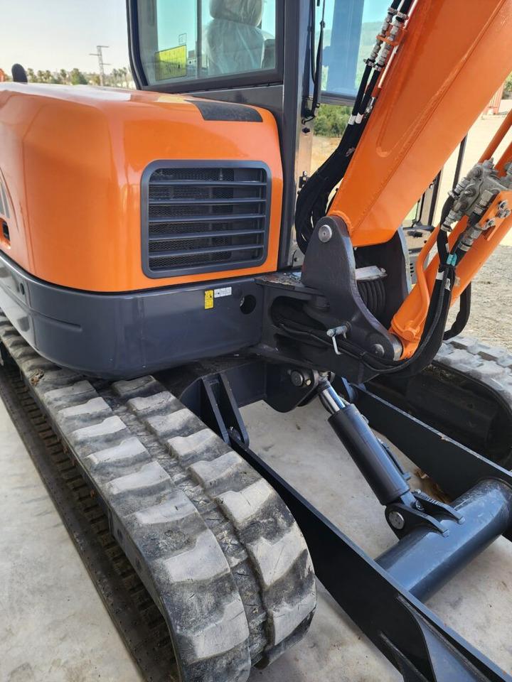 DOOSAN DX63R-3 - Minibagger: das Bild 5 DOOSAN DX63R-3 - Minibagger: das Bild 5