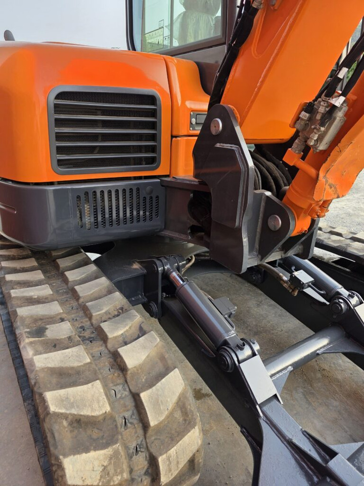 DOOSAN DX85R-3 - Minibagger: das Bild 5 DOOSAN DX85R-3 - Minibagger: das Bild 5