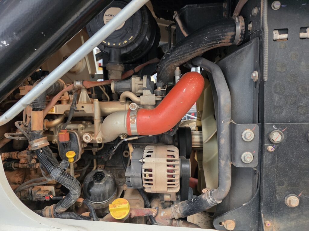 HIDROMEK HMK 102 B - Baggerlader: das Bild 3 HIDROMEK HMK 102 B - Baggerlader: das Bild 3