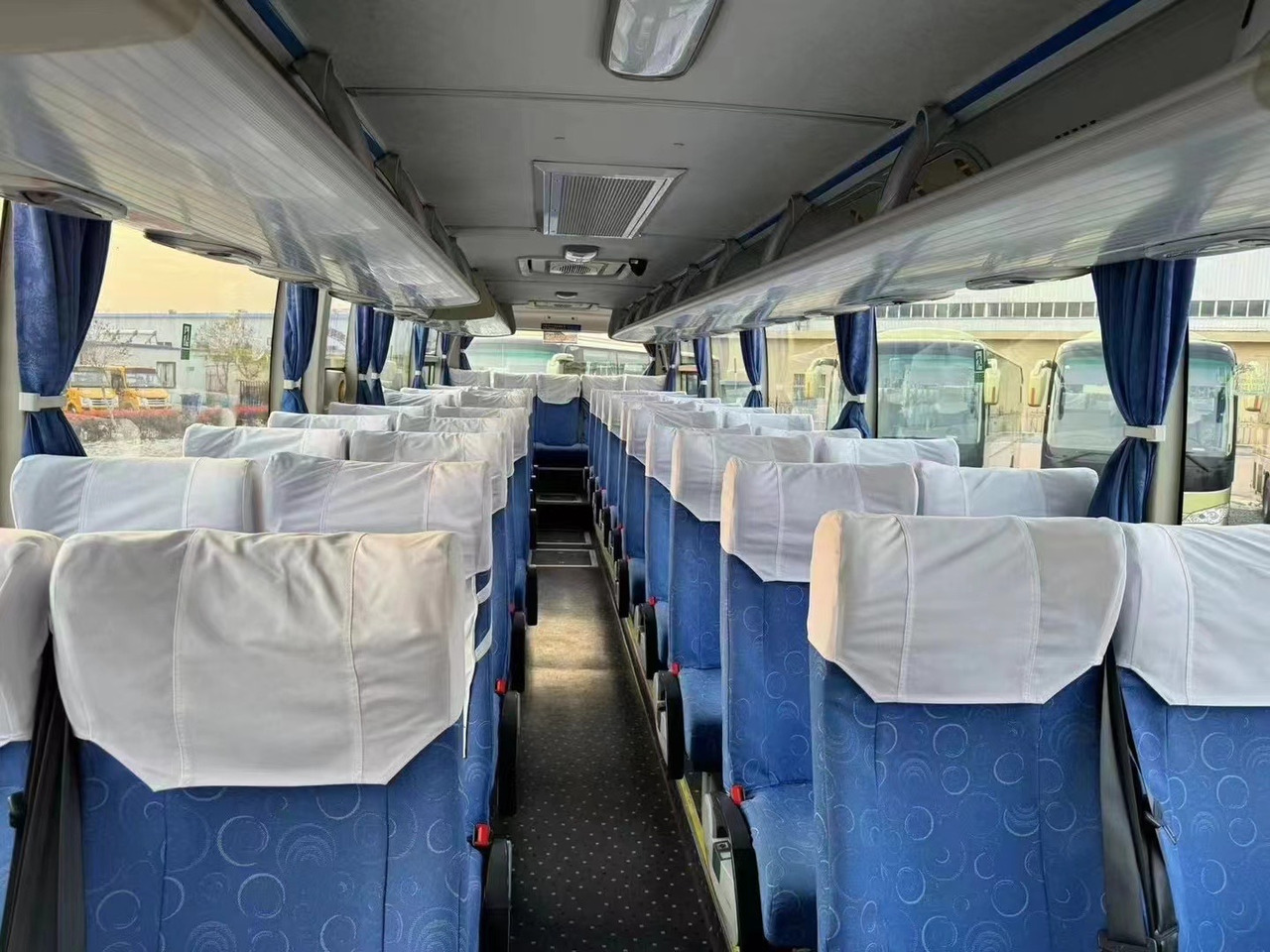 Used YUTONG Coach Bus 6119 - Reisebus: das Bild 4 Used YUTONG Coach Bus 6119 - Reisebus: das Bild 4