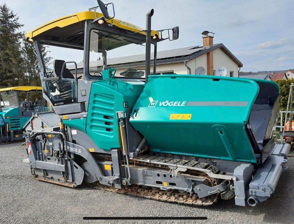 VOGELE SUPER 1600 - Asphaltfertiger/ Straßenfertiger: das Bild 1 VOGELE SUPER 1600 - Asphaltfertiger/ Straßenfertiger: das Bild 1
