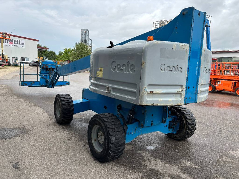 Genie S45 - 15,7m Diesel 4x4 Teleskop-Arbeitsbühne - Gelenkarmbühne: das Bild 4 Genie S45 - 15,7m Diesel 4x4 Teleskop-Arbeitsbühne - Gelenkarmbühne: das Bild 4