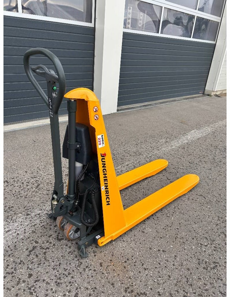 Jungheinrich Scherenhubwagen AMX 10e - Hochhubwagen: das Bild 2 Jungheinrich Scherenhubwagen AMX 10e - Hochhubwagen: das Bild 2