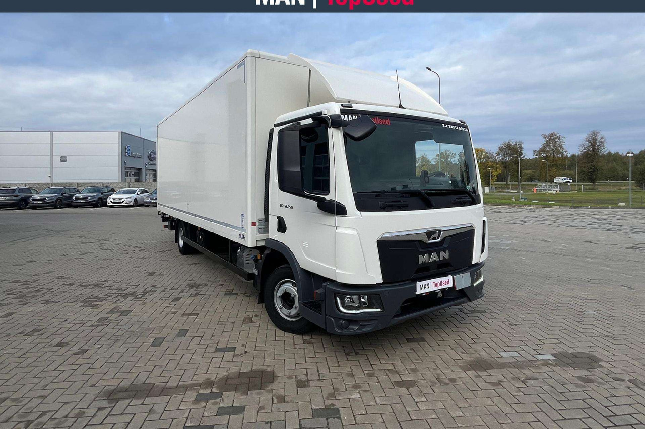 MAN 12.250 4x2 BL CH (8425) - Koffer LKW: das Bild 2 MAN 12.250 4x2 BL CH (8425) - Koffer LKW: das Bild 2