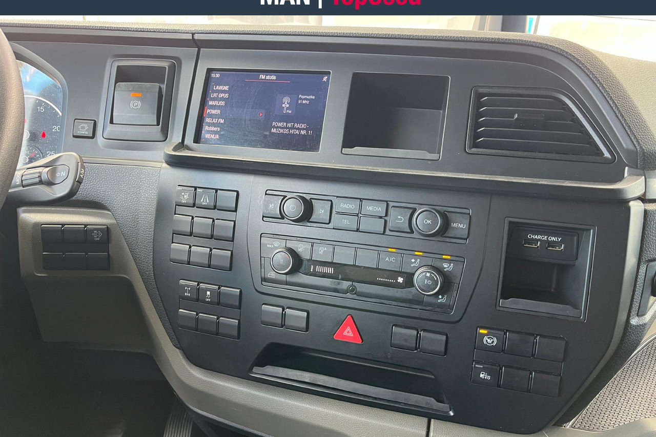 Sattelzugmaschine MAN TGX 18.480 MEGA (2968): das Bild 14 Sattelzugmaschine MAN TGX 18.480 MEGA (2968): das Bild 14