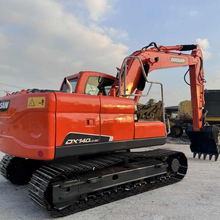 14 Ton Original Korea Used Doosan DX140LC-9c DX 140 150 225 300 Hydraulic Crawler Excavators in Good Condition Doosan140 - Bagger: das Bild 2 14 Ton Original Korea Used Doosan DX140LC-9c DX 140 150 225 300 Hydraulic Crawler Excavators in Good Condition Doosan140 - Bagger: das Bild 2