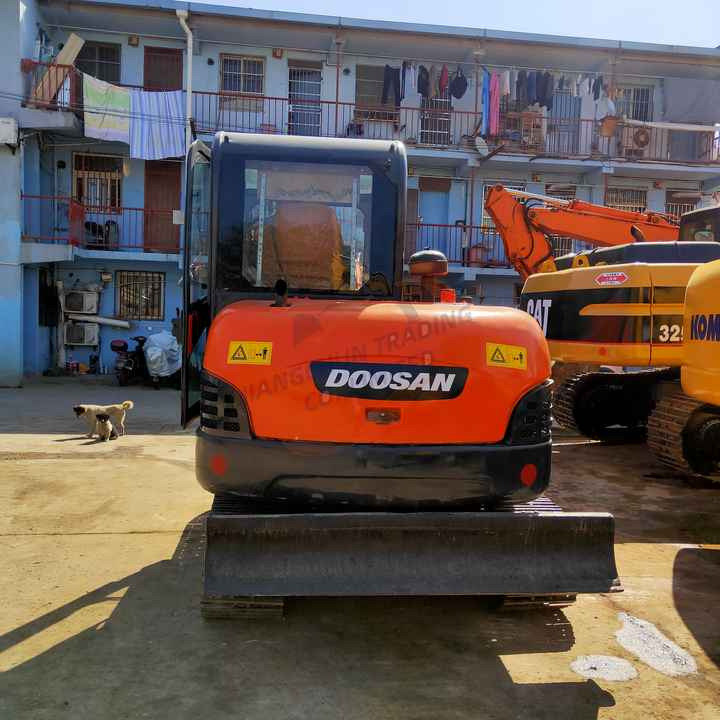 Awesome Performance Korea Imported Small Scale Used Doosan Dh60 Excavator - Kettenbagger: das Bild 3 Awesome Performance Korea Imported Small Scale Used Doosan Dh60 Excavator - Kettenbagger: das Bild 3