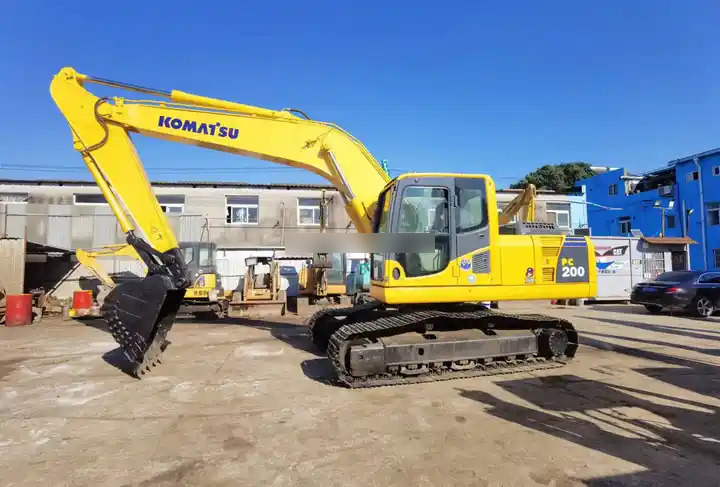 Construction PC200-8 Crawler Komatsu PC220-8 excavator used excavator - Kettenbagger: das Bild 3 Construction PC200-8 Crawler Komatsu PC220-8 excavator used excavator - Kettenbagger: das Bild 3