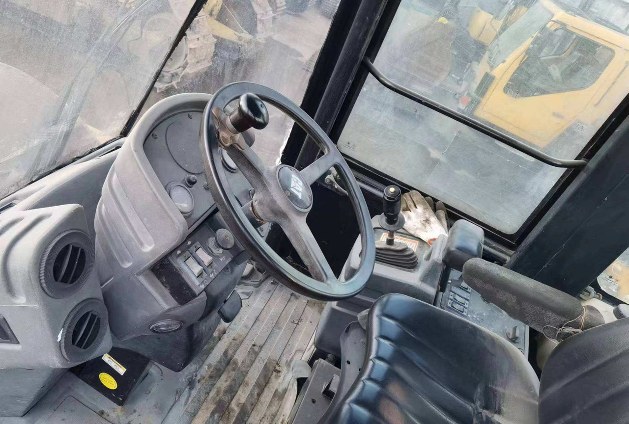 Good Quality Road Roller Caterpillar Cs683e Used Original Japan Road Roller Cat Cs683e Caterpillar Compactor Rollers - Straßenwalze: das Bild 2 Good Quality Road Roller Caterpillar Cs683e Used Original Japan Road Roller Cat Cs683e Caterpillar Compactor Rollers - Straßenwalze: das Bild 2