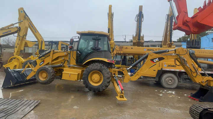 HT636 Mini Tractor with Front End Loader and Backhoe Efficient Cat 420F2 Backhoe Loader Weichai Engine New Condition - Baggerlader: das Bild 4 HT636 Mini Tractor with Front End Loader and Backhoe Efficient Cat 420F2 Backhoe Loader Weichai Engine New Condition - Baggerlader: das Bild 4