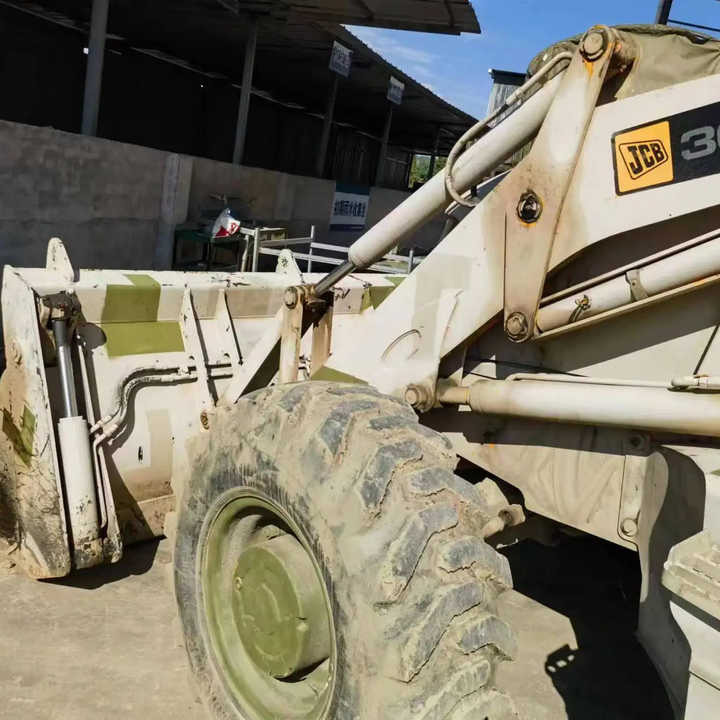 Hot sale Backhoe loader JCB 3CX 4*4 tlb loader UKmade, used cheap JCB 3CX retro loader and digger in good condition - Baggerlader: das Bild 1 Hot sale Backhoe loader JCB 3CX 4*4 tlb loader UKmade, used cheap JCB 3CX retro loader and digger in good condition - Baggerlader: das Bild 1