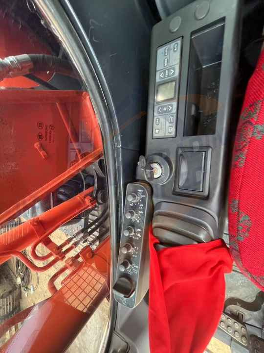 Hot sale Used Hitachi ZX120 digger medium size Excavator second hand excavator - Kettenbagger: das Bild 5 Hot sale Used Hitachi ZX120 digger medium size Excavator second hand excavator - Kettenbagger: das Bild 5