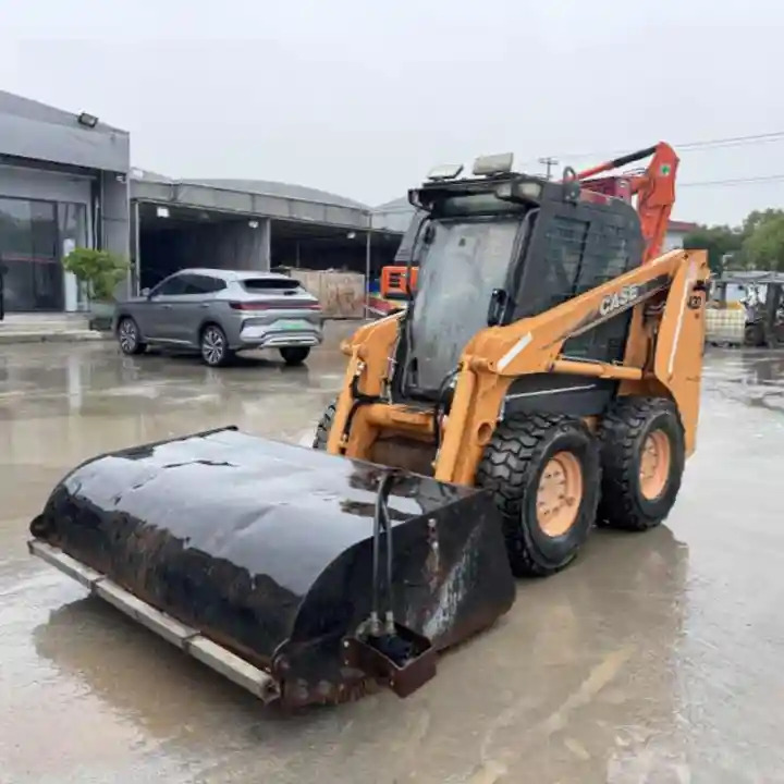 Original Second hand CASE skid steer loader 420 for sale compact skid steers loaders 440 430 420 in stock - Kompaktlader: das Bild 2 Original Second hand CASE skid steer loader 420 for sale compact skid steers loaders 440 430 420 in stock - Kompaktlader: das Bild 2