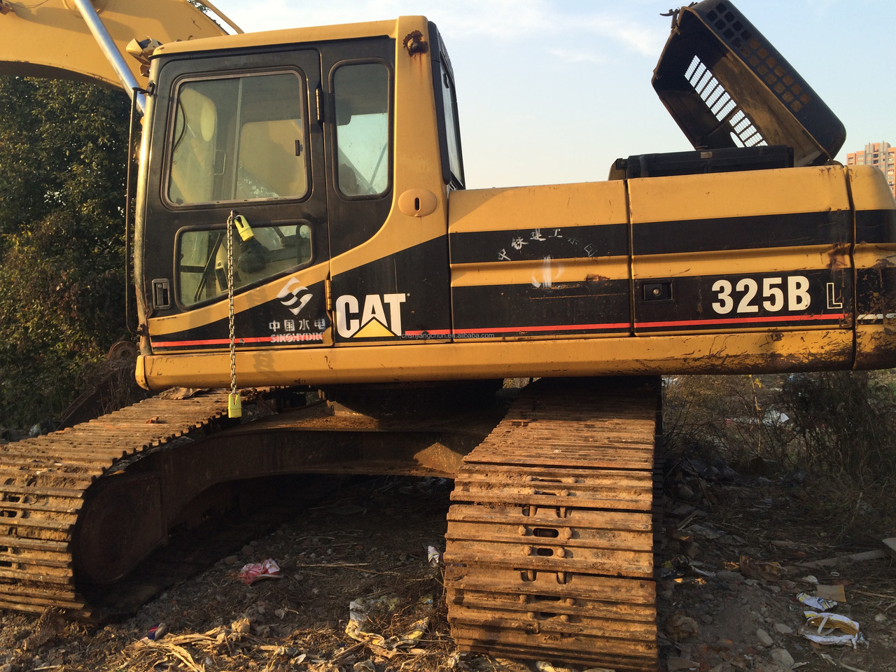 Used Caterpillar excavator CAT 325BL in good condition for sale - Kettenbagger: das Bild 2 Used Caterpillar excavator CAT 325BL in good condition for sale - Kettenbagger: das Bild 2