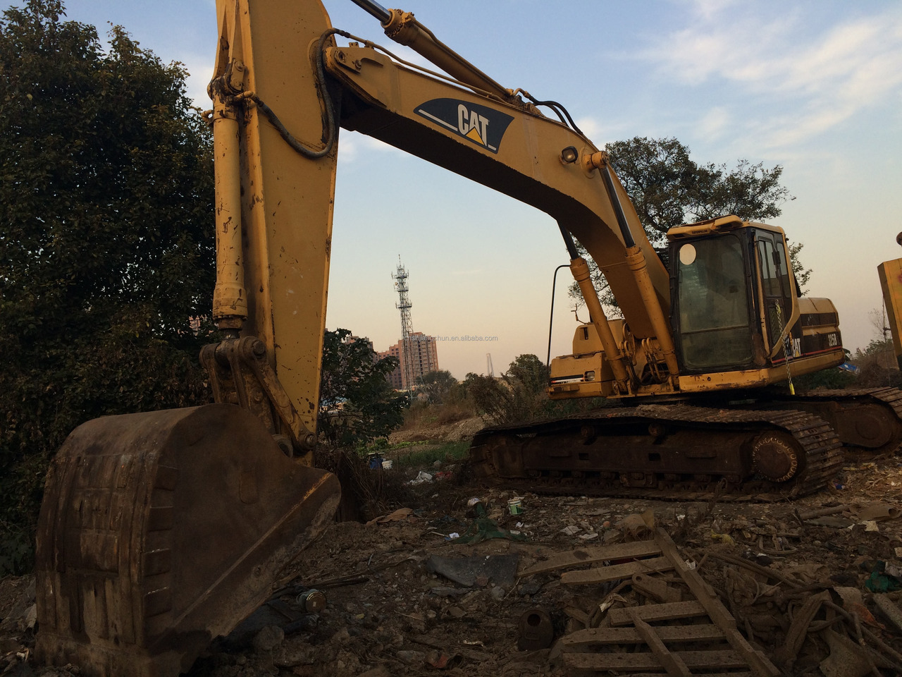 Used Caterpillar excavator CAT 325BL in good condition for sale - Kettenbagger: das Bild 3 Used Caterpillar excavator CAT 325BL in good condition for sale - Kettenbagger: das Bild 3