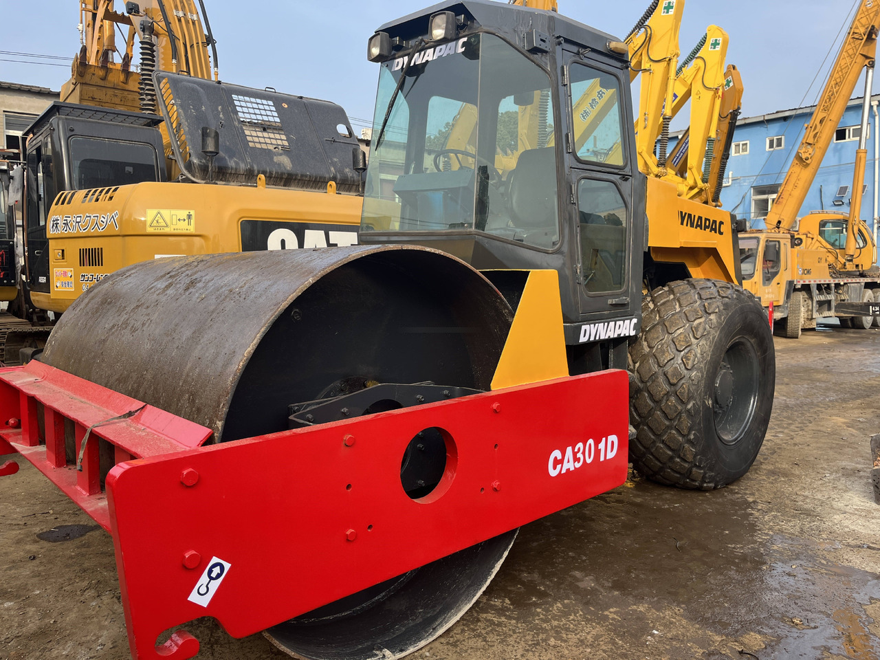 Used Original Dynapac Ca301d Road Rooller in high quality and cheap price with good operating in shanghai for Sale - Walzenzug: das Bild 2 Used Original Dynapac Ca301d Road Rooller in high quality and cheap price with good operating in shanghai for Sale - Walzenzug: das Bild 2
