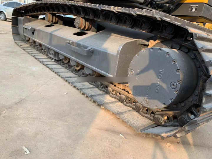Used Original Volvo Excavator EC210B machinery in stock for sale with high quality and good price - Kettenbagger: das Bild 5 Used Original Volvo Excavator EC210B machinery in stock for sale with high quality and good price - Kettenbagger: das Bild 5