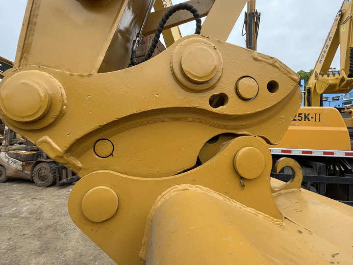 Used construction machine CAT 320D 320 325 330 D excavator machine for sale caterpillar machinery used CAT 320D Used excavators - Kettenbagger: das Bild 4 Used construction machine CAT 320D 320 325 330 D excavator machine for sale caterpillar machinery used CAT 320D Used excavators - Kettenbagger: das Bild 4