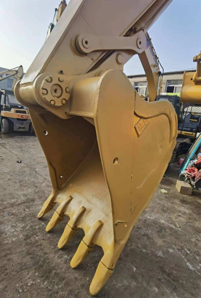 Used construction machinery 30Tons excavator Used CAT Excavator CAT 330C CAT 330CL - Kettenbagger: das Bild 3 Used construction machinery 30Tons excavator Used CAT Excavator CAT 330C CAT 330CL - Kettenbagger: das Bild 3
