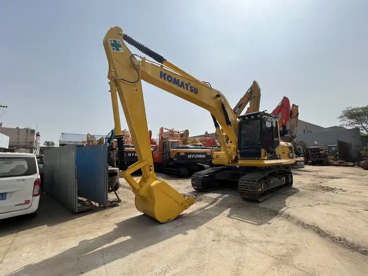 Good condition Japan komatsu pc220-8 used excavator / komatsu pc200-8 pc200-7 pc220-8 excavator second hand komatsu excavator - Kettenbagger: das Bild 3 Good condition Japan komatsu pc220-8 used excavator / komatsu pc200-8 pc200-7 pc220-8 excavator second hand komatsu excavator - Kettenbagger: das Bild 3