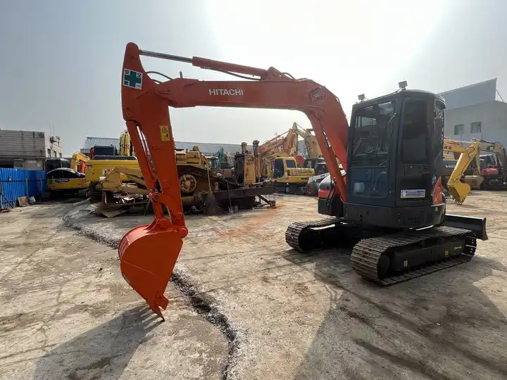 Used Excavator Hitachi Zaxis55ur good quality made in japan Hitachi ZX55ur crawler excavator - Kettenbagger: das Bild 2 Used Excavator Hitachi Zaxis55ur good quality made in japan Hitachi ZX55ur crawler excavator - Kettenbagger: das Bild 2