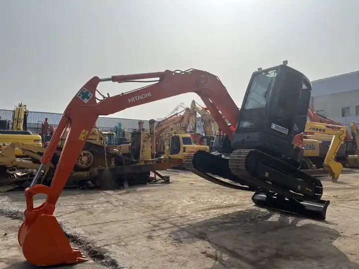 Used Excavator Hitachi Zaxis55ur good quality made in japan Hitachi ZX55ur crawler excavator - Kettenbagger: das Bild 5 Used Excavator Hitachi Zaxis55ur good quality made in japan Hitachi ZX55ur crawler excavator - Kettenbagger: das Bild 5