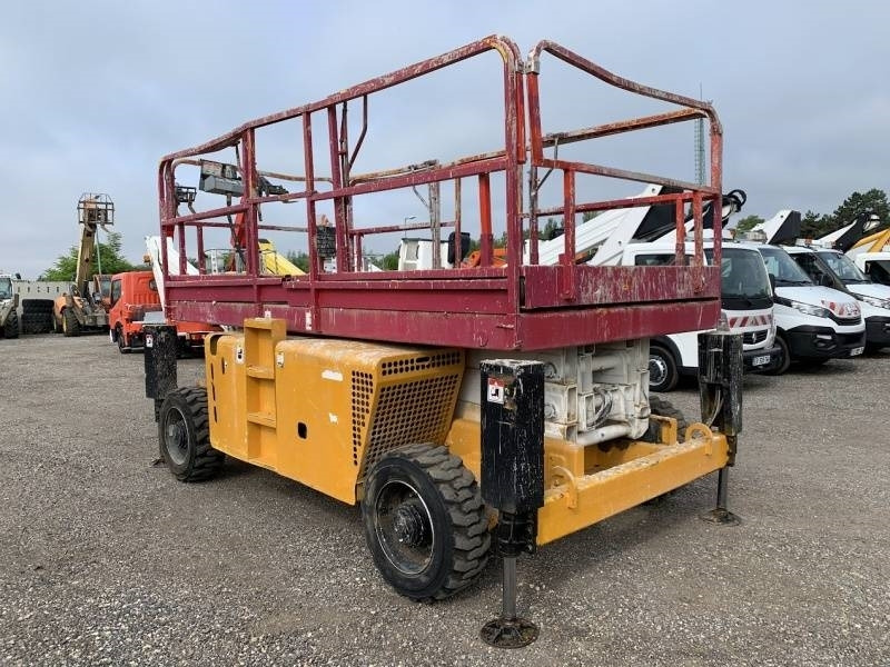 Haulotte H12SX - 12m, 4x4, diesel - Scherenbühne: das Bild 1 Haulotte H12SX - 12m, 4x4, diesel - Scherenbühne: das Bild 1