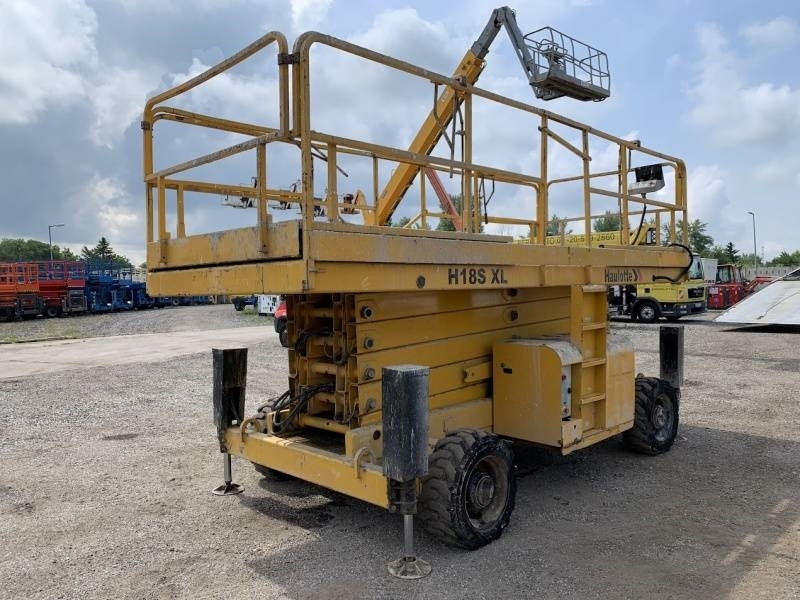 Haulotte H18SXL - 18m - 4x4 - 500 kg - Scherenbühne: das Bild 2 Haulotte H18SXL - 18m - 4x4 - 500 kg - Scherenbühne: das Bild 2