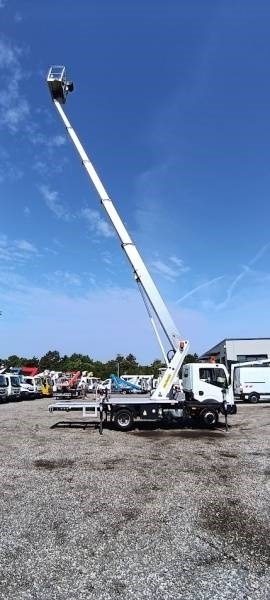 LKW mit Arbeitsbühne Nissan Cabstar Palfinger P260B - 25,6 m - 230 kg: das Bild 11 LKW mit Arbeitsbühne Nissan Cabstar Palfinger P260B - 25,6 m - 230 kg: das Bild 11
