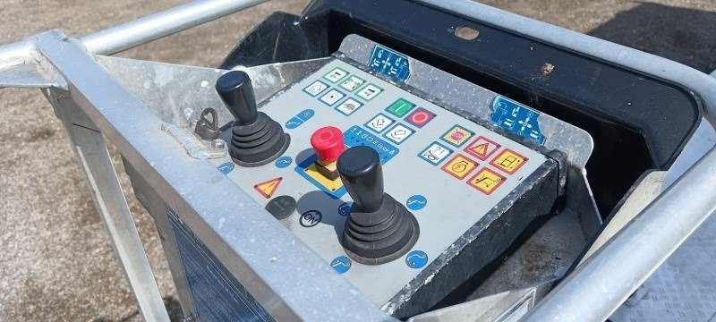 LKW mit Arbeitsbühne Nissan Cabstar Palfinger P260B - 25,6 m - 230 kg: das Bild 14 LKW mit Arbeitsbühne Nissan Cabstar Palfinger P260B - 25,6 m - 230 kg: das Bild 14