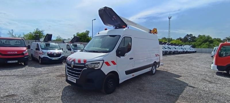 Renault Master Klubb K32 - 12,5 m, 120 kg - LKW mit Arbeitsbühne: das Bild 2 Renault Master Klubb K32 - 12,5 m, 120 kg - LKW mit Arbeitsbühne: das Bild 2