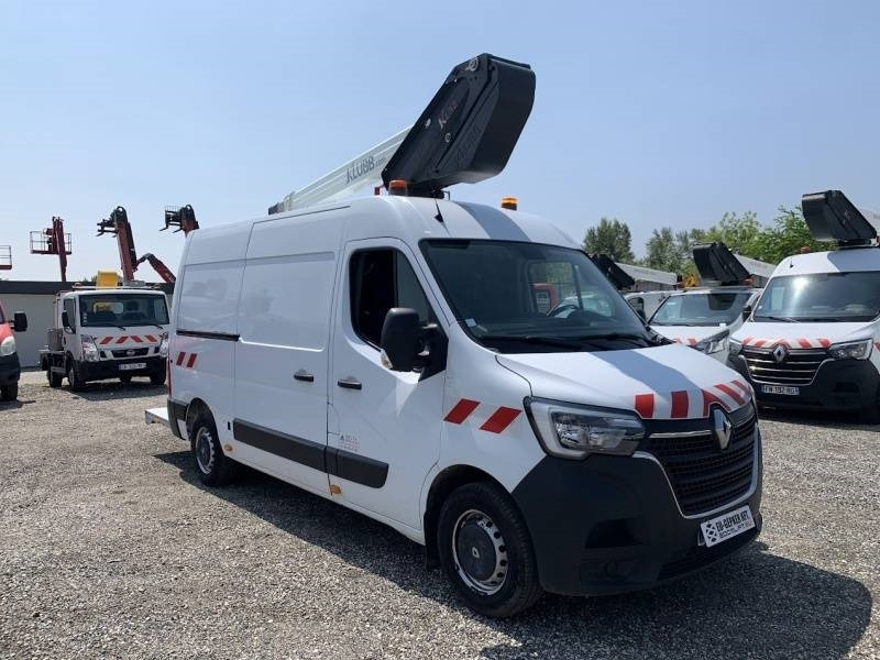 Renault Master Klubb KL32 - 12,5 m, 120 kg - LKW mit Arbeitsbühne: das Bild 1 Renault Master Klubb KL32 - 12,5 m, 120 kg - LKW mit Arbeitsbühne: das Bild 1