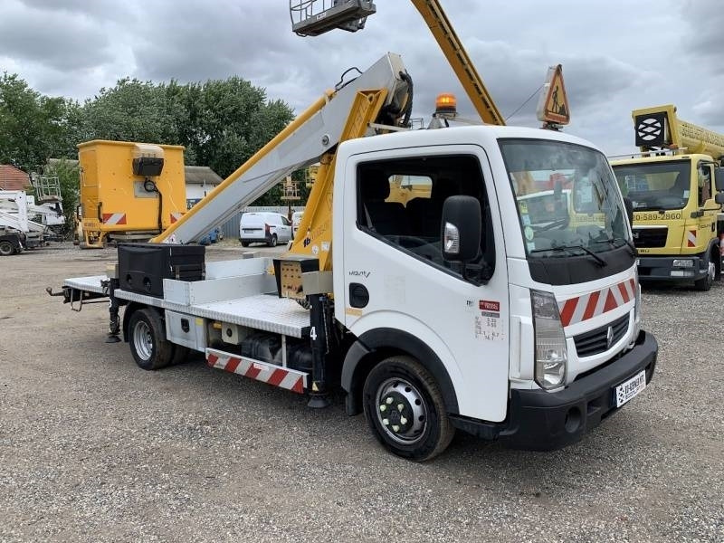 Renault Maxity Multitel 160 ALU DS - 16m - LKW mit Arbeitsbühne: das Bild 1 Renault Maxity Multitel 160 ALU DS - 16m - LKW mit Arbeitsbühne: das Bild 1