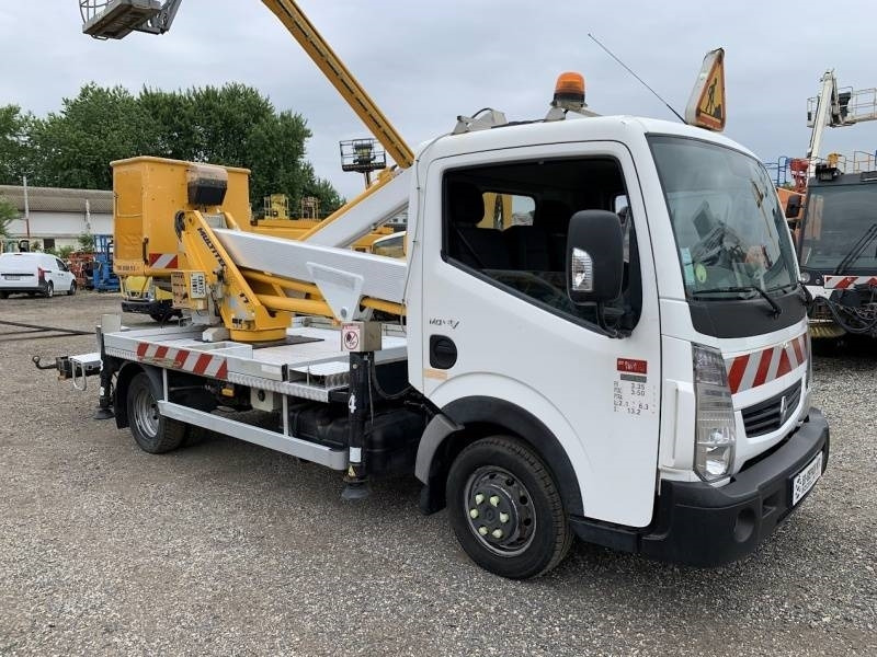 Renault Maxity Multitel MX170 - 17 m - LKW mit Arbeitsbühne: das Bild 1 Renault Maxity Multitel MX170 - 17 m - LKW mit Arbeitsbühne: das Bild 1