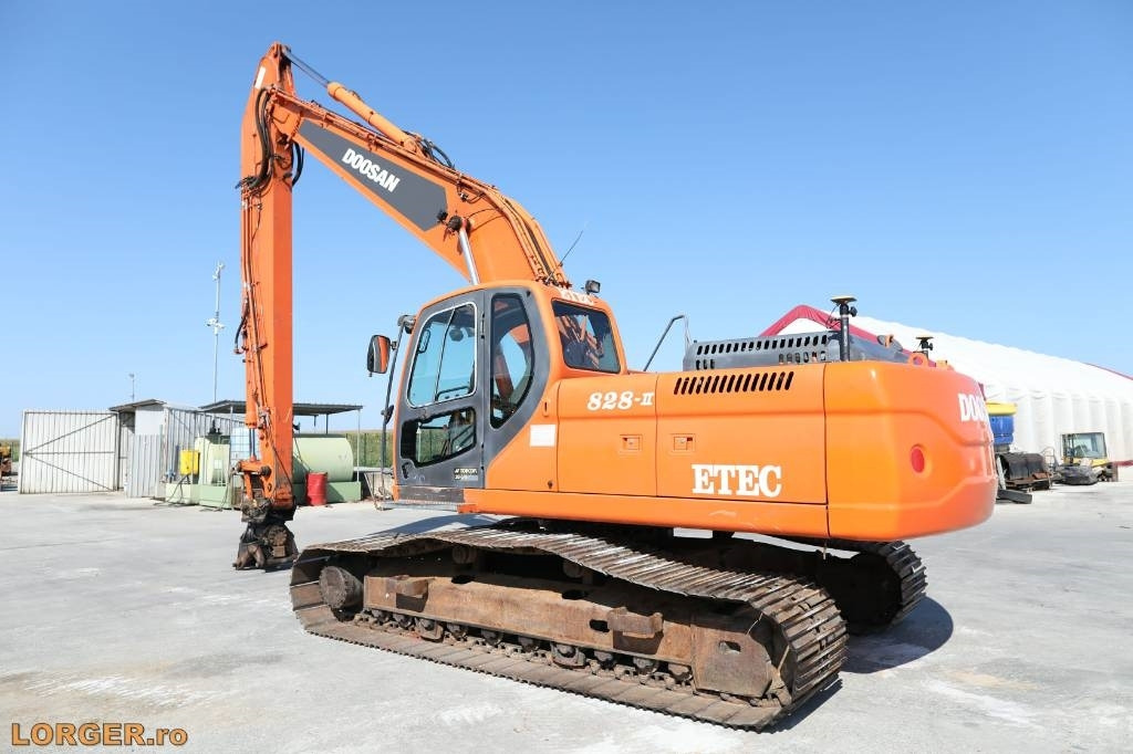 Doosan (Etec) DX 300 - Long Reach Boom 14m + 3D GPS TOPCO - Bagger: das Bild 2 Doosan (Etec) DX 300 - Long Reach Boom 14m + 3D GPS TOPCO - Bagger: das Bild 2